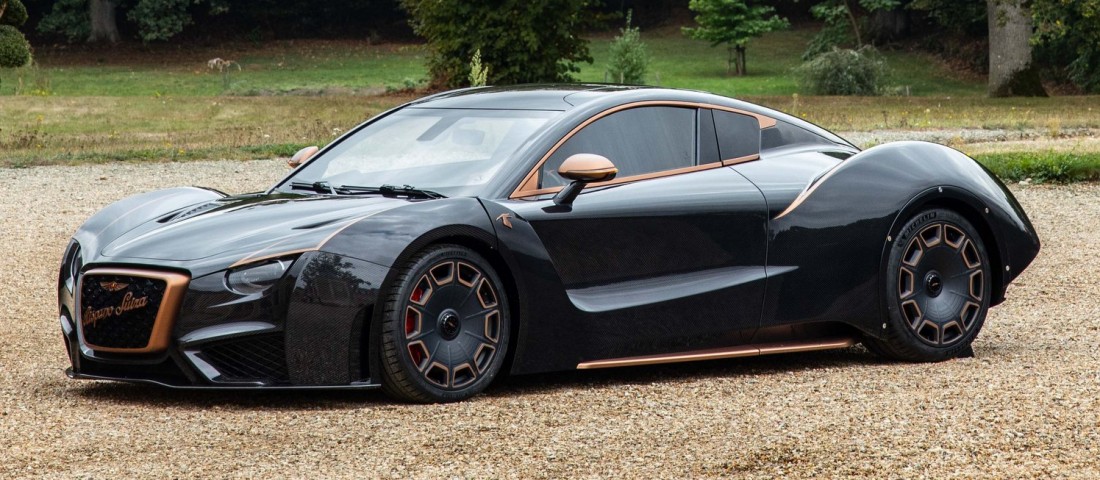 Kerekenként két motor hajtja ezt a fura autót