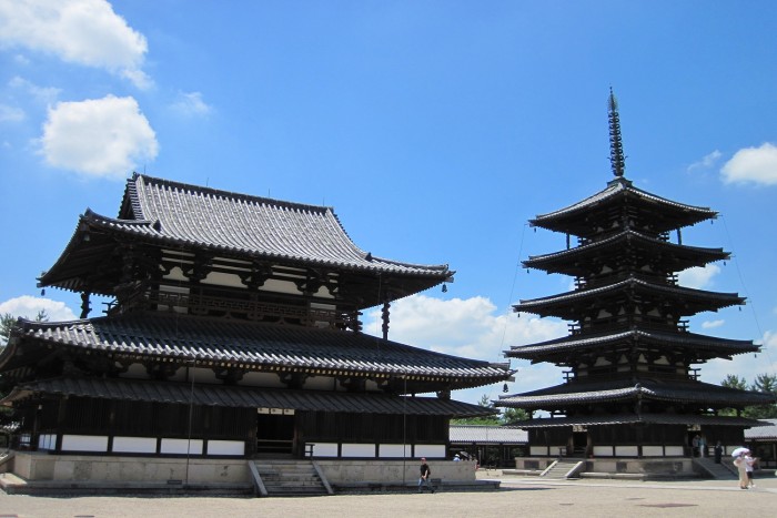 Felfedjük a világ egyik legrégebbi faépületének titkát