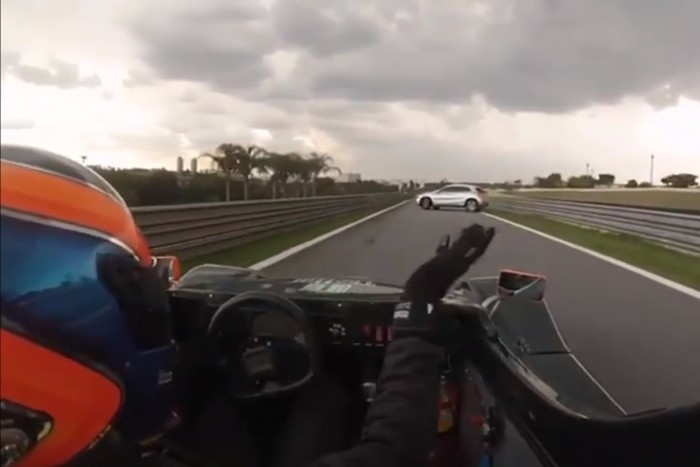 Újabb életveszélyes manőver a brazil F1-es pályán