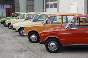 Hogyan alakult át a személyautó-állományunk 1990-től napjainkig?