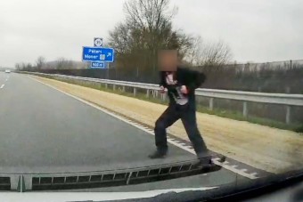 Az év hülyéjét vette videóra a fedélzeti kamera az M4-esen
