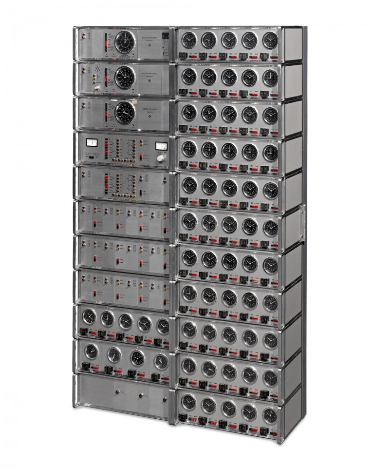 Egyszerre 65 város idejét mutatja a drága svájci óra 2 | Vezess Egyszerre 65 város idejét mutatja a drága svájci óra 2