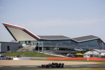 F1: A britek kitiltották az orosz versenyzőket