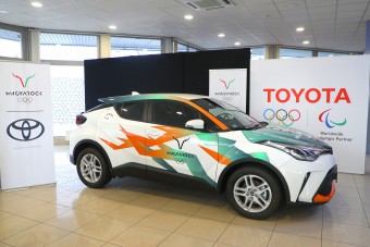 Magyar olimpikonoknak adott autókat a Toyota