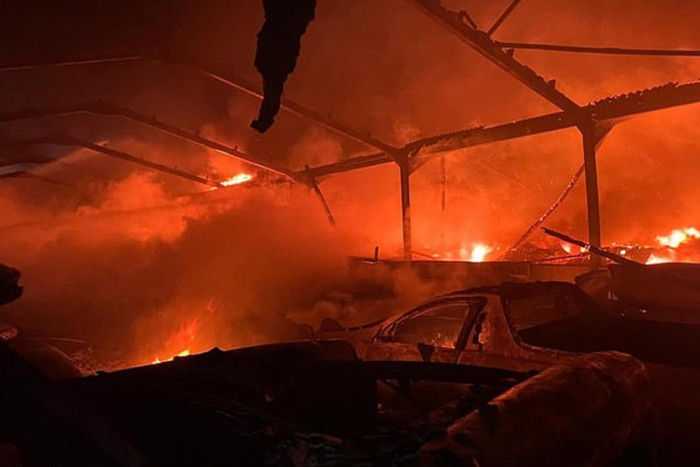 80 egzotikus autó égett porrá gyújtogatás miatt