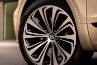 Megújult a Bentley Bentayga Hybrid 24