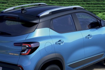 Négy méter alatti szabadidőjárművel erősít a Renault