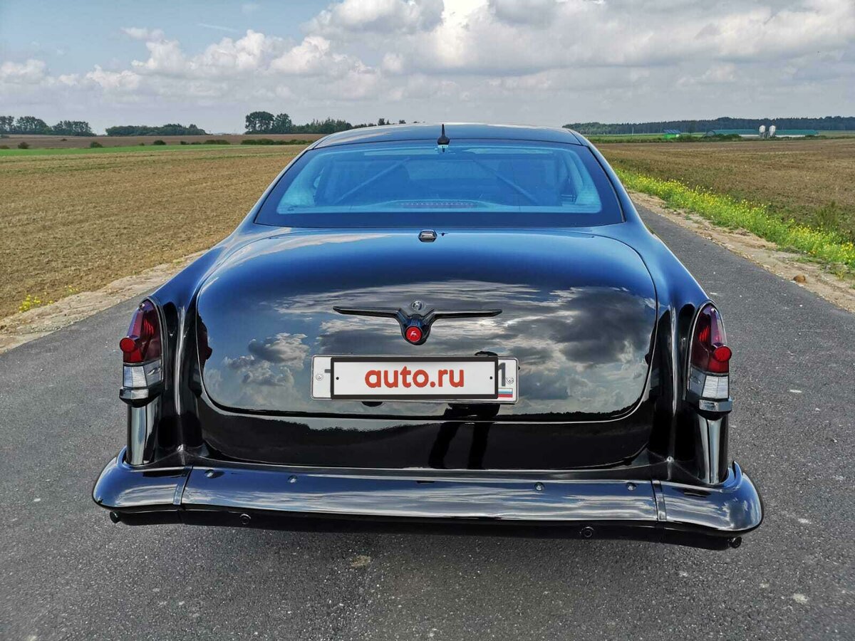 28 millióért árulják ezt a Mercedesbe oltott Volgát 2