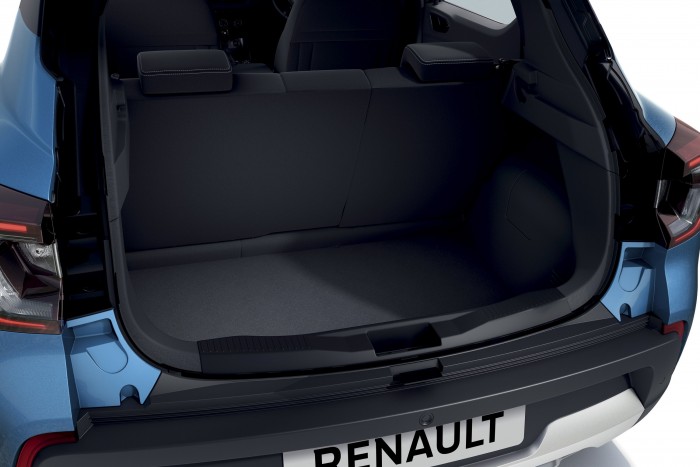 Négy méter alatti szabadidőjárművel erősít a Renault 6 | Vezess Négy méter alatti szabadidőjárművel erősít a Renault 6