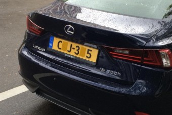 Egy magyar autós három éve kap bírságokat a húsz évvel ezelőtt eladott kocsijára