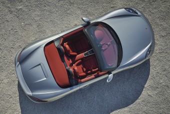 Mozgófilmen a szülinapos Porsche