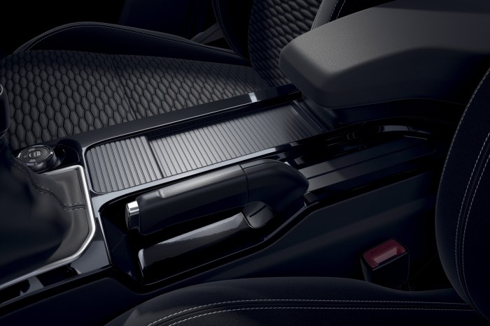 Négy méter alatti szabadidőjárművel erősít a Renault 8 | Vezess Négy méter alatti szabadidőjárművel erősít a Renault 8