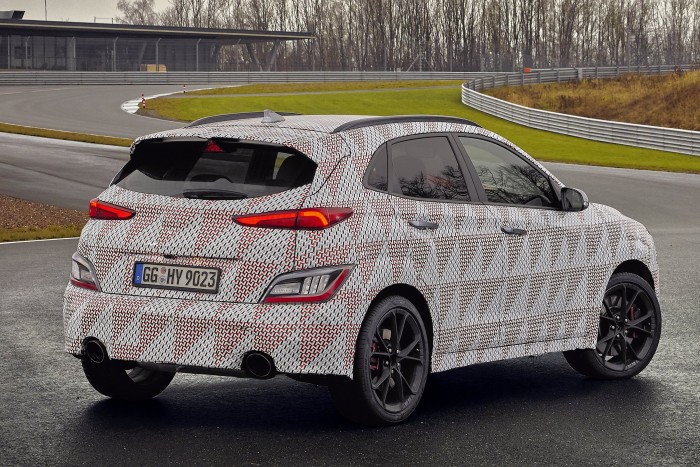 Kedvcsináló videókon kelleti magát a Hyundai Kona N
