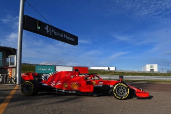 F1: Átesett a tűzkeresztségen az új Ferrari-pilóta