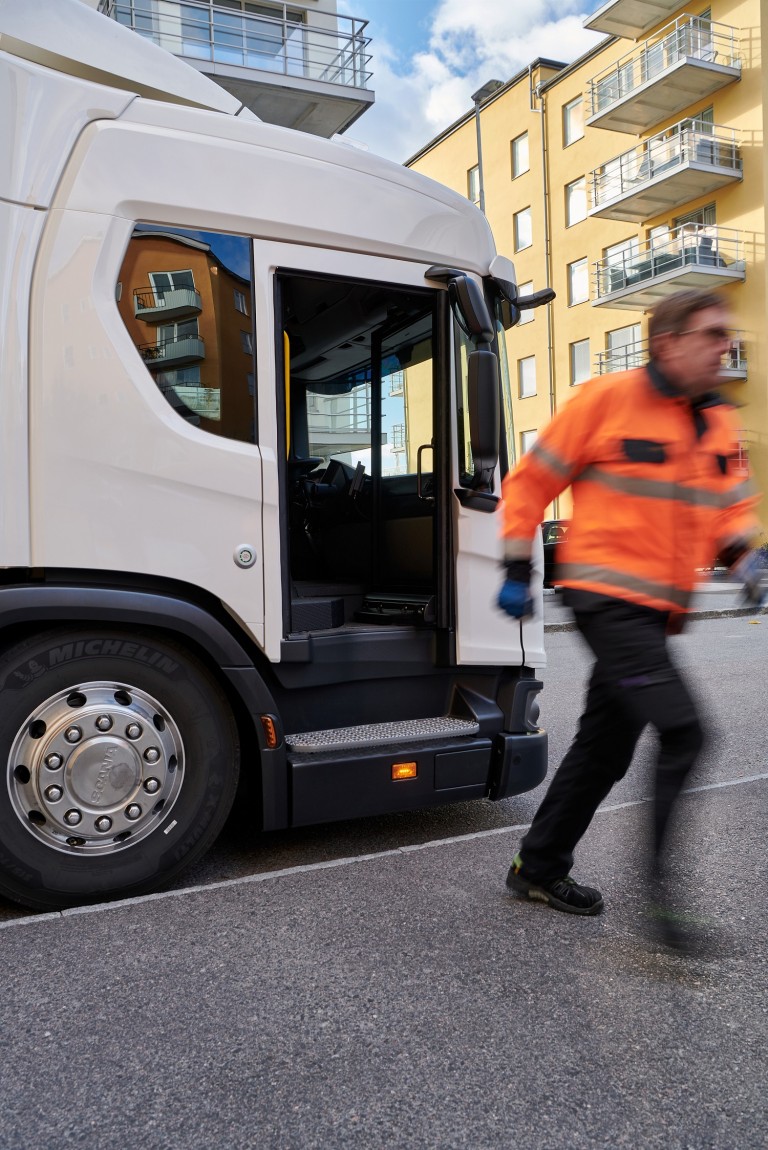 Befelé nyíló ajtóval készülnek a Scania kukásautói 1 Befelé nyíló ajtóval készülnek a Scania kukásautói 1