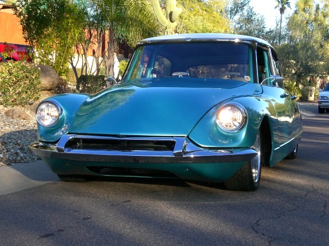 Amerikai V8-assal dobták fel ezt a csodás Citroen DS-t 1