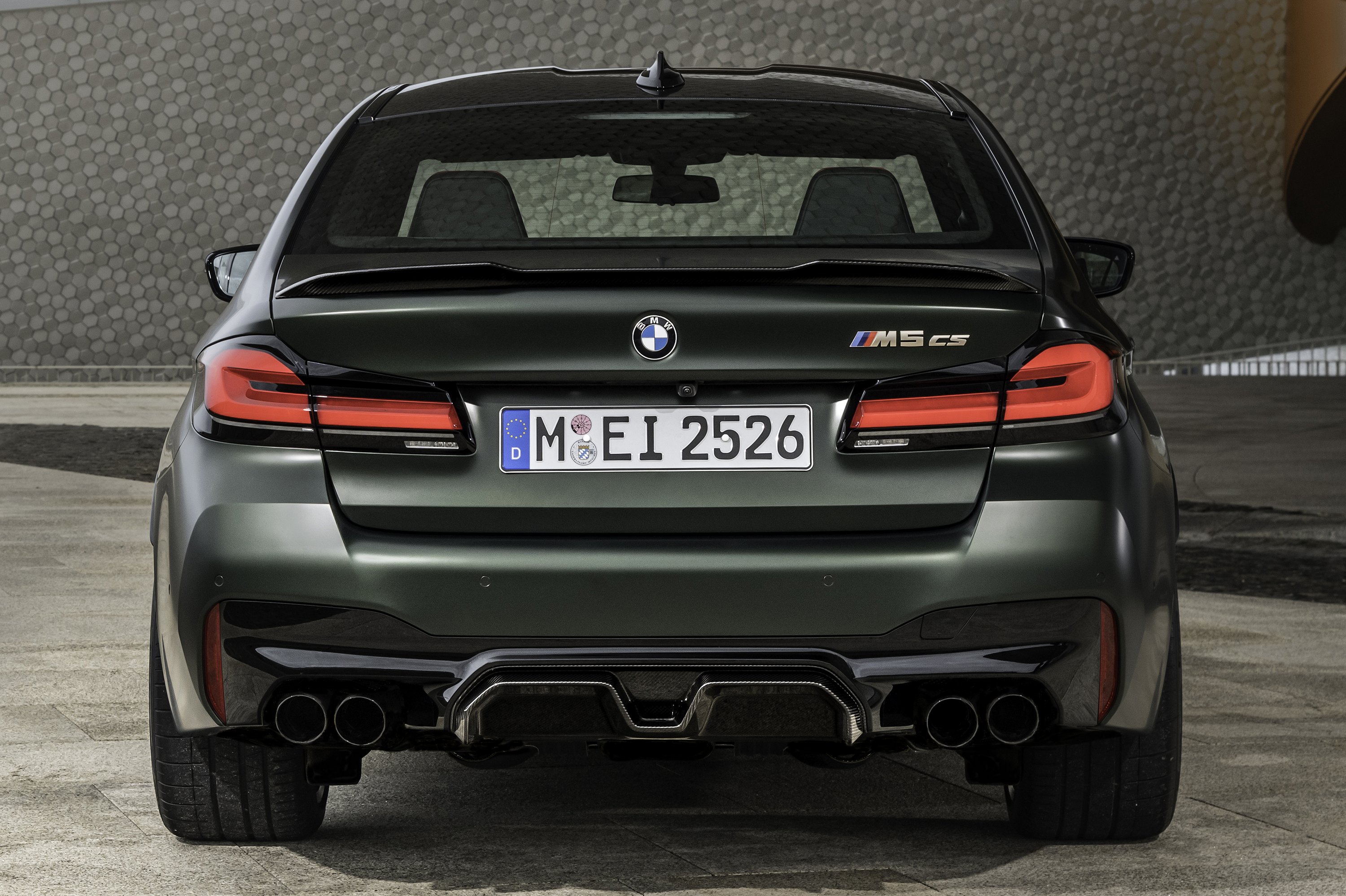 Elkészült minden idők legerősebb BMW M modellje 13