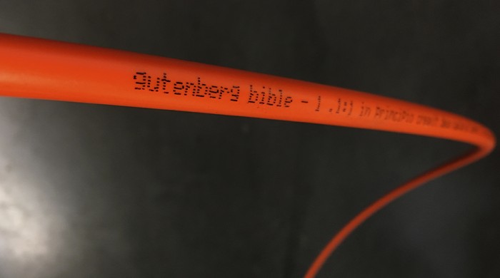 A világ legnagyobb Bibliája hosszabb, mint a Velencei-tó 3