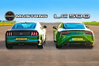 Ez a gyorsulási verseny mutatja, miért halnak ki a manuális váltók