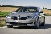 Belépő konnektoros hibridek a BMW-től 2