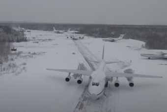 Ritka látvány, ahogy ez a hat orosz óriásrepülő egymás után felszáll