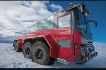 Rendkívüli busszal juthatunk el Izland egyik legszebb gleccseréhez