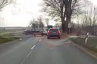 A BMW-s már megbánta, hogy előzésbe kezdett a 83-ason, nem ő volt a vétkes