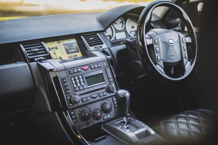 Aprópénzért árulják David Beckham autóját 2