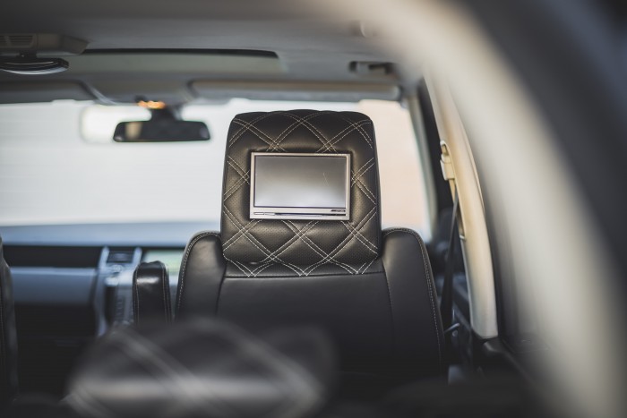 Aprópénzért árulják David Beckham autóját 3