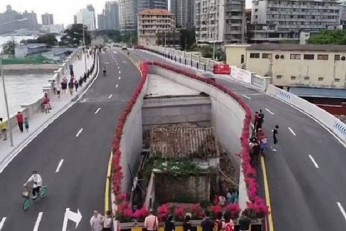 Nem költöztek el, köréjük építették a hidat