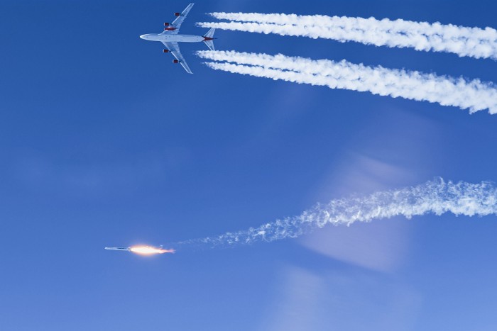 Repülőről kilőtt rakétával álltak pályára műholdak