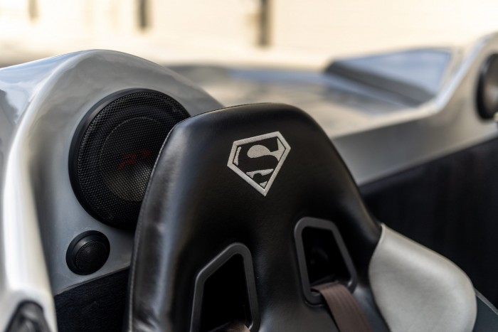 Átépítették a Ferrarit, hogy beférjen a sztárkosaras 7