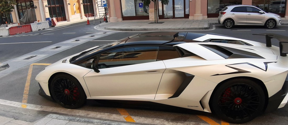 Az ország, ahol valóban 100 Ft a benzin