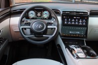 Nem viccelt a Hyundai az új hibrid Tucsonnal 45