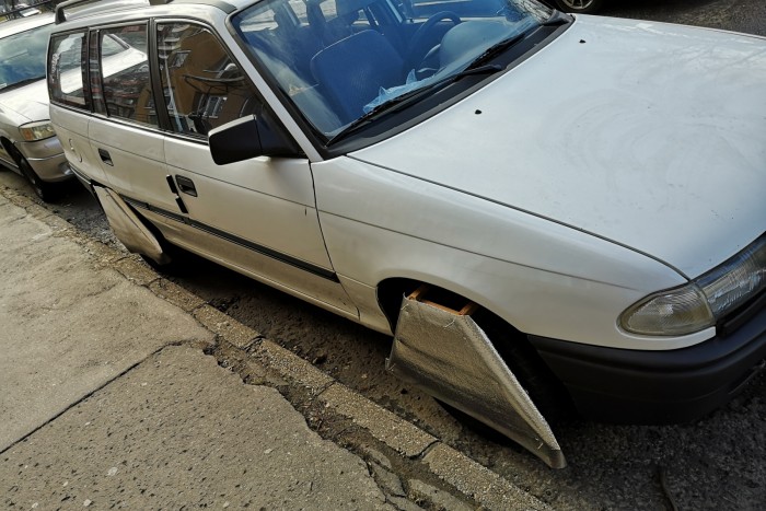 Mekk Elek is megirigyelné, ahogy ez a pesti sofőr védi az autóját 1 | Vezess Mekk Elek is megirigyelné, ahogy ez a pesti sofőr védi az autóját 1