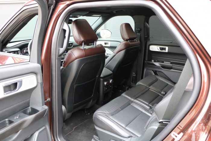 Ford Explorer – Bestiális családi bálna zöld rendszámmal 9 Ford Explorer – Bestiális családi bálna zöld rendszámmal 9