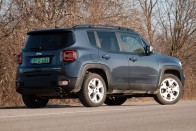 Hibrid Jeep, nemcsak városi dágványba – Jeep Renegade 4xe Limited 2