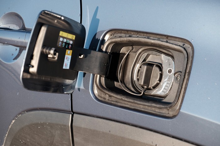 Rengeteg áramot töltöttek itthon villanyautókba