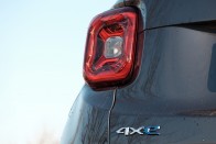 Hibrid Jeep, nemcsak városi dágványba – Jeep Renegade 4xe Limited 63