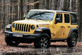 Csinos is, ügyes is, de inni is nagyon tud – Jeep Wrangler benzinmotorral
