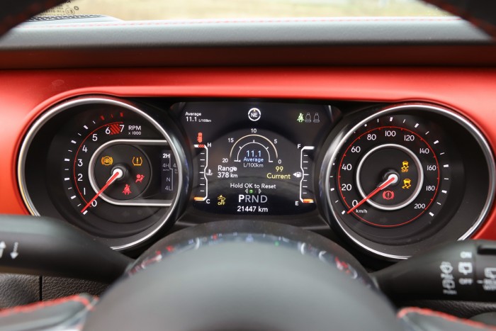 Csinos is, ügyes is, de inni is nagyon tud – Jeep Wrangler benzinmotorral 9