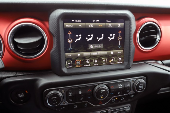 Csinos is, ügyes is, de inni is nagyon tud – Jeep Wrangler benzinmotorral 15