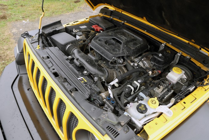 Csinos is, ügyes is, de inni is nagyon tud – Jeep Wrangler benzinmotorral 12