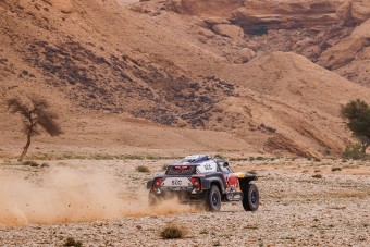 Dakar: Sainz nyerte a hatodik szakaszt