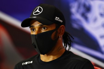 F1: Az anyacég ellenzi Hamilton szerződését