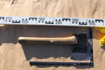 Autós balhé volt Kecskeméten, aztán előkerült egy balta