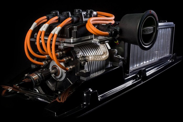 Ezzel a futurisztikus “jetskivel” te lehetsz a Tisza-tavi James Bond 3