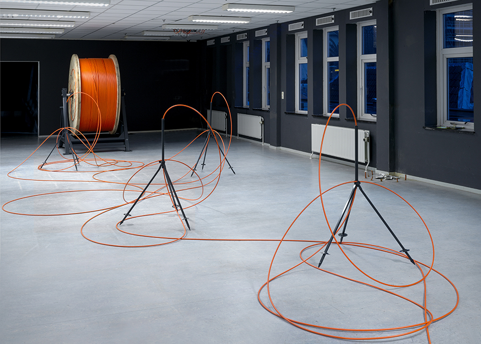 A világ legnagyobb Bibliája hosszabb, mint a Velencei-tó 1