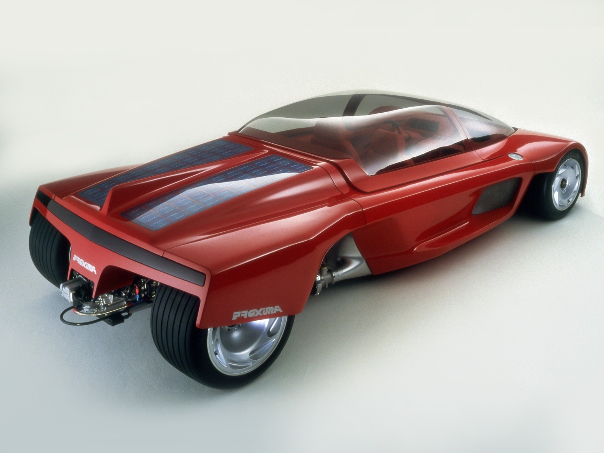 35 éves a Peugeot egyik legvakmerőbb lázálma, a Proxima tanulmány 2