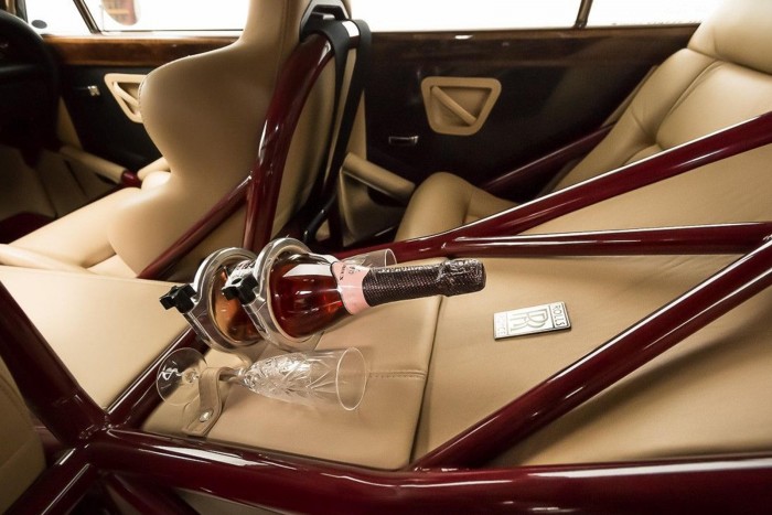 Durva átalakításon esett át a gyorsulási versenyekre kihegyezett Rolls-Royce 8